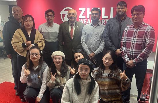 Cliente de fábrica de cimento indiana visita fábrica da Zhili